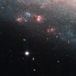 El Hubble capta una galaxia espiral enana misteriosa