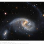 El Hubble observa un par de galaxias en estrecha interacción.