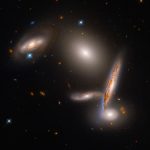 Celebración del 32º aniversario del Hubble con una agrupación de galaxias.